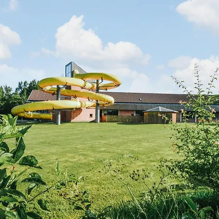 بيت للعطل 3 Bedroom Cozy In *