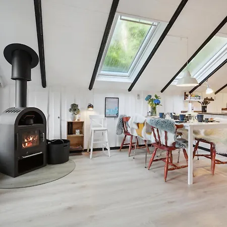 3 Bedroom Cozy In بيت للعطل Toftlund