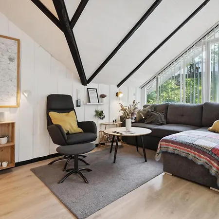 3 Bedroom Cozy In بيت للعطل Toftlund